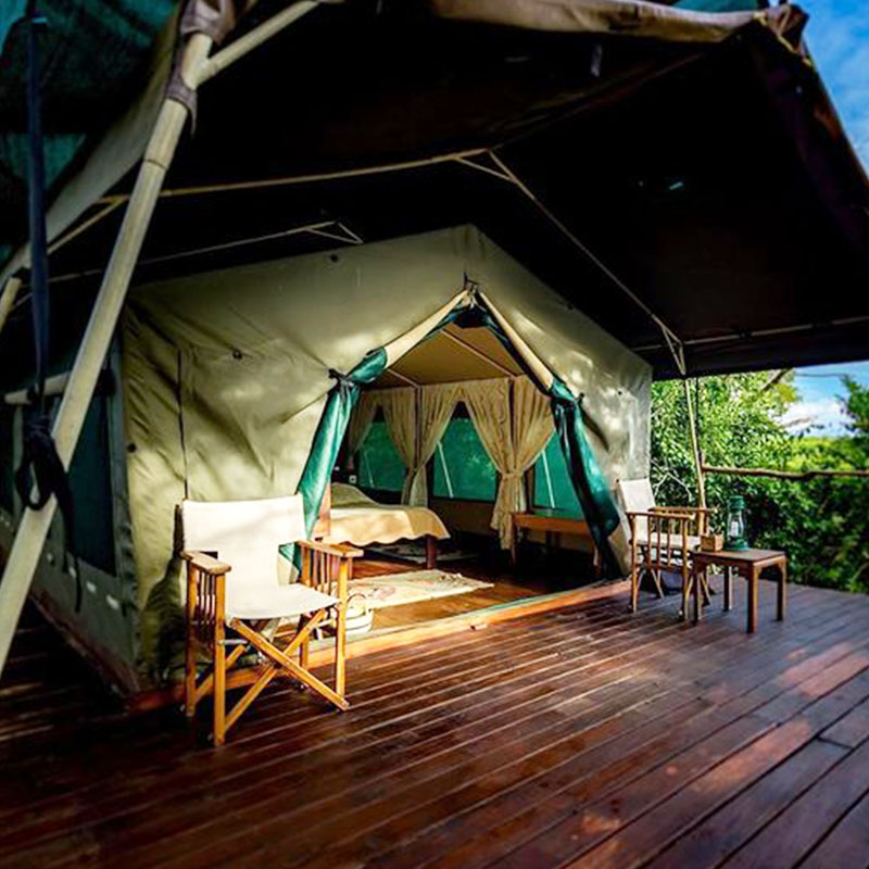 Selous Impala Camp à Nyerere avec la tente au bord du fleuve Rufiji