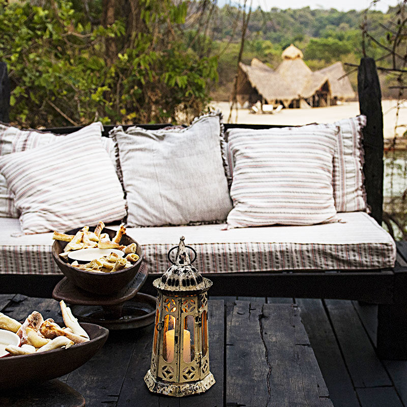 Terrasse à Greystoke Mahale en Tanzanie / Terrace at Greystoke Mahale in Tanzania